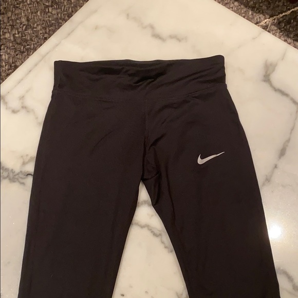 Brand new nike capris! - Picture 3 of 9